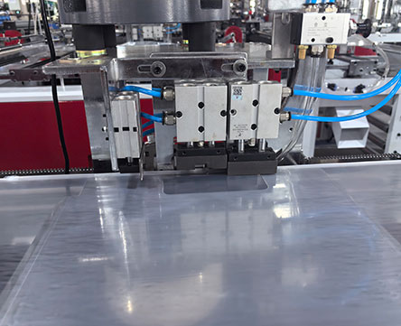 upload/1c/202508/side-seal-bag-making-machine-4.jpg