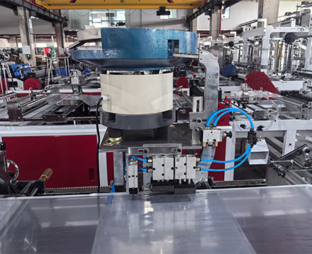 upload/1c/202508/side-seal-bag-making-machine-7.jpg