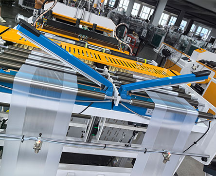 upload/1c/202508/vest-bag-making-machine-2.jpg